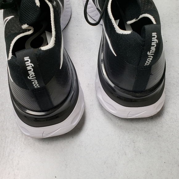 Nike React Infinity Run Flyknit Sneakers Black White SZ 10.5 - Picture 5 of 8